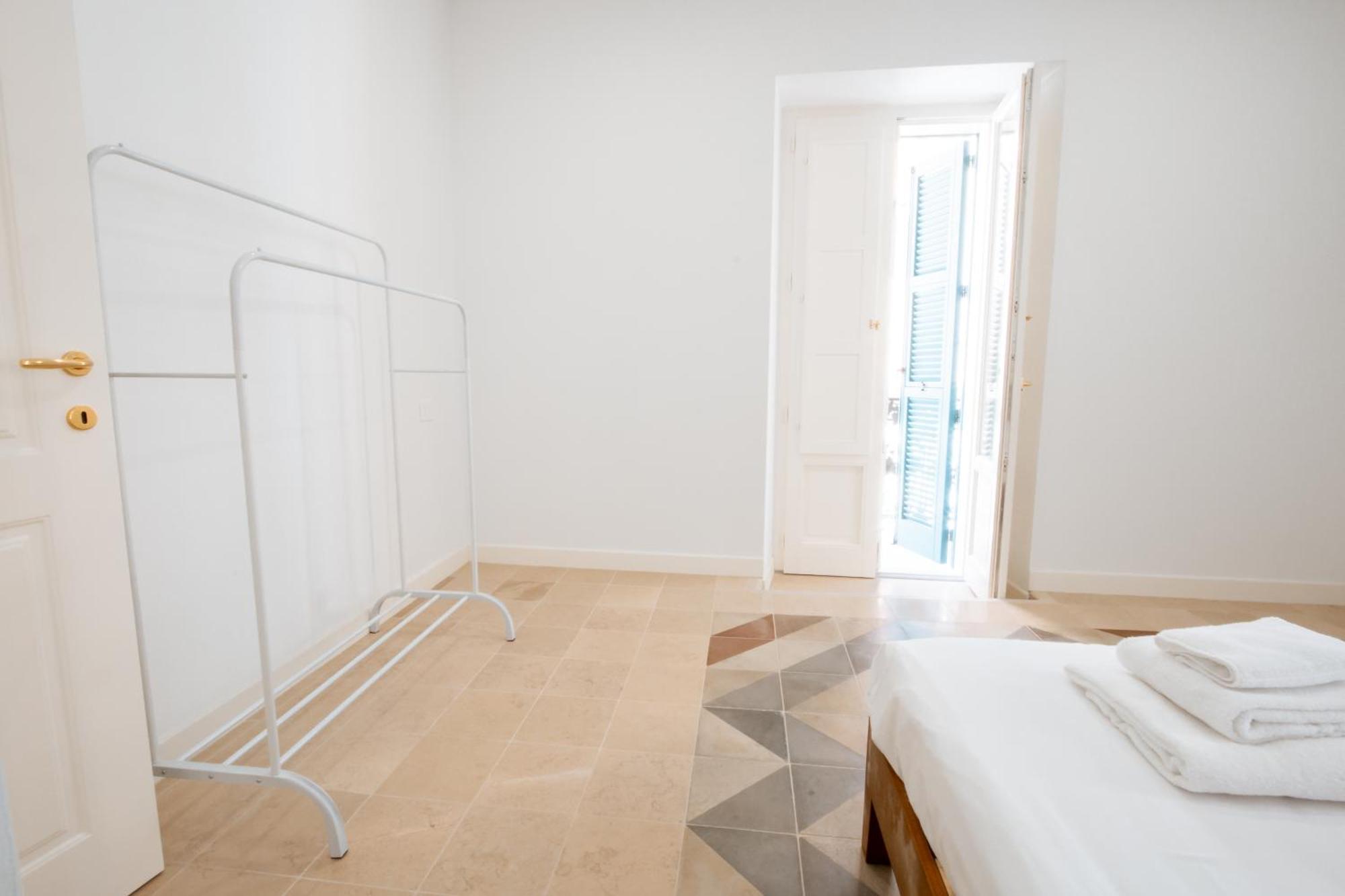 Palazzo Marevento Apartment Бари Екстериор снимка