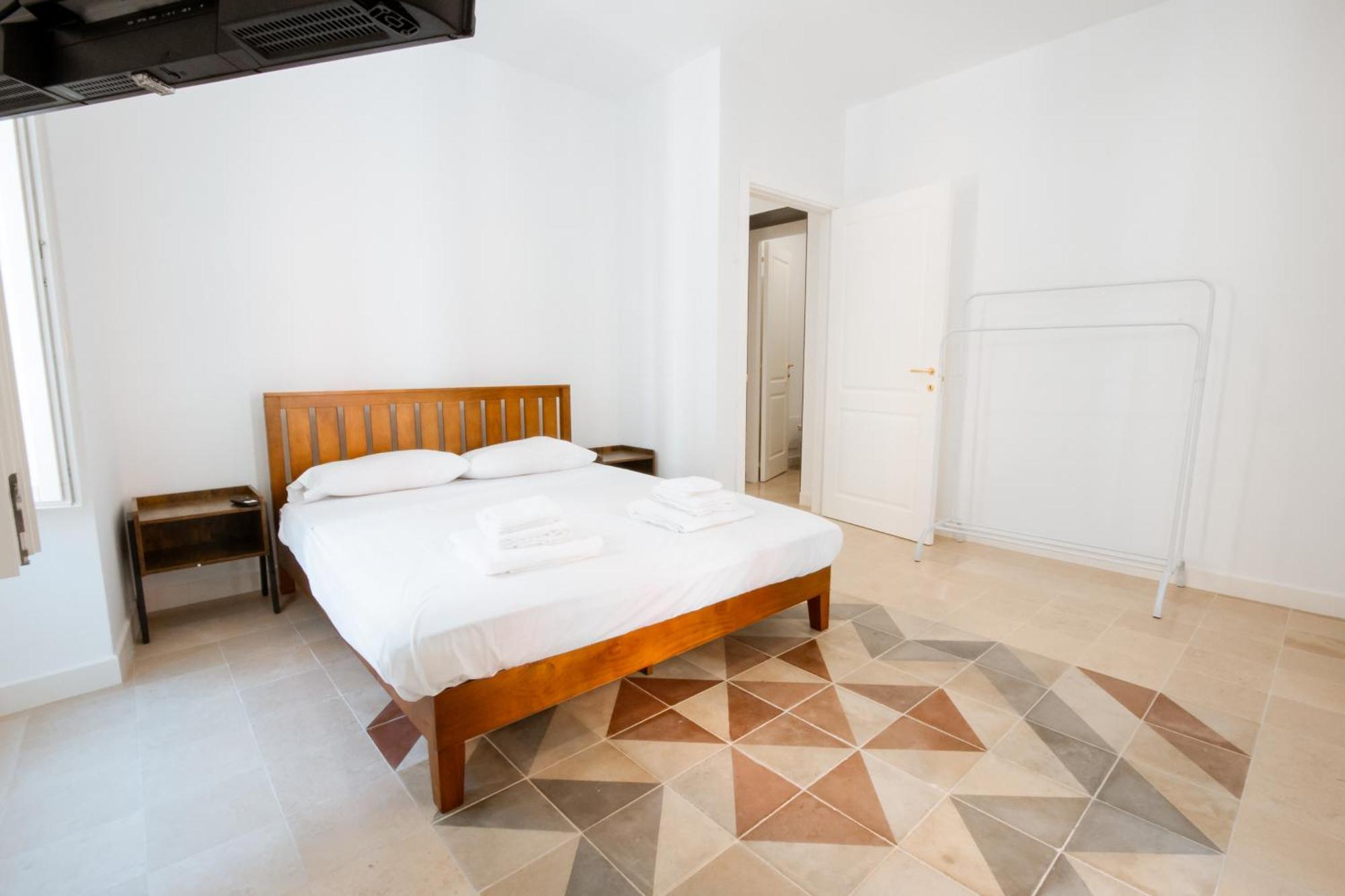 Palazzo Marevento Apartment Бари Екстериор снимка