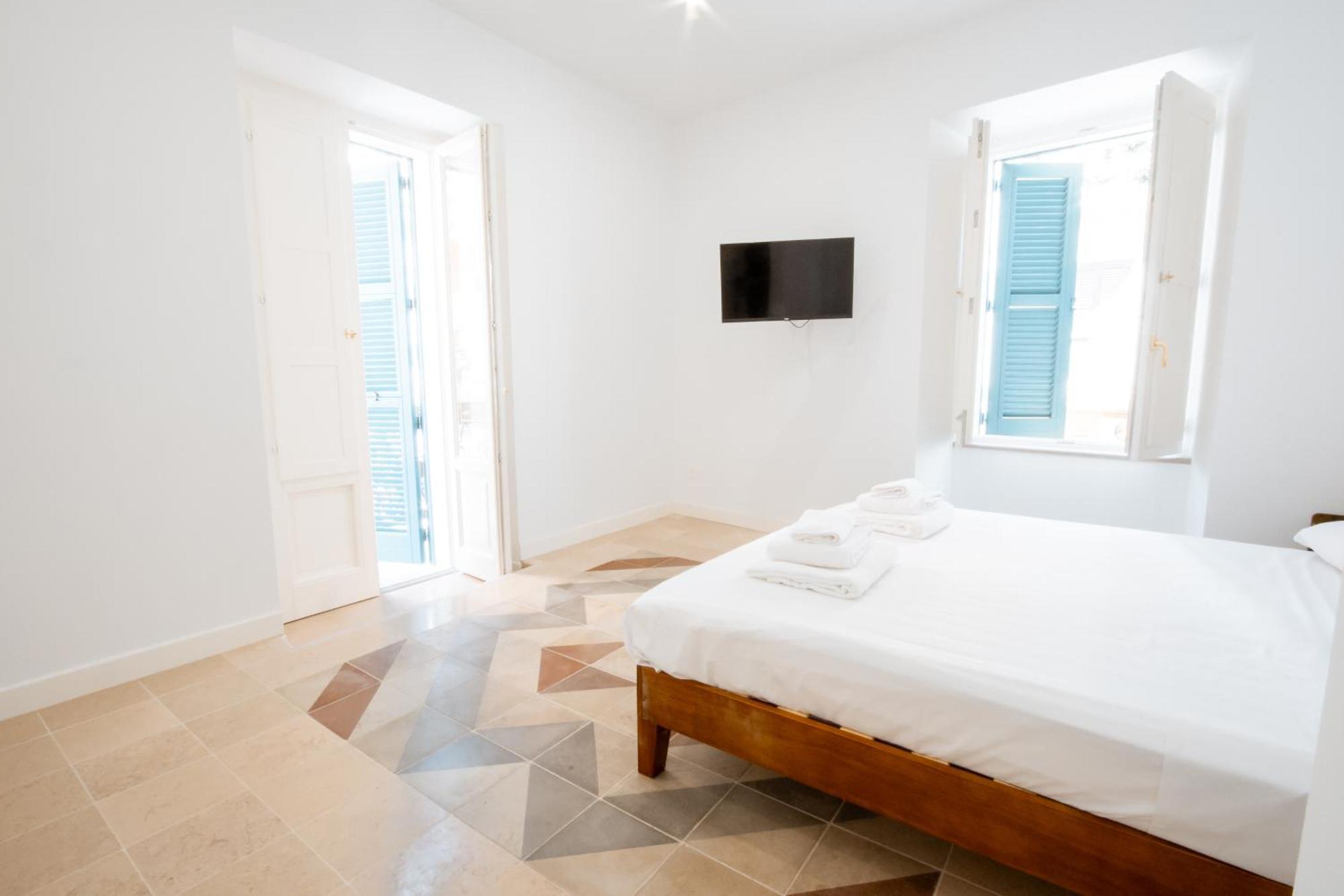 Palazzo Marevento Apartment Бари Екстериор снимка