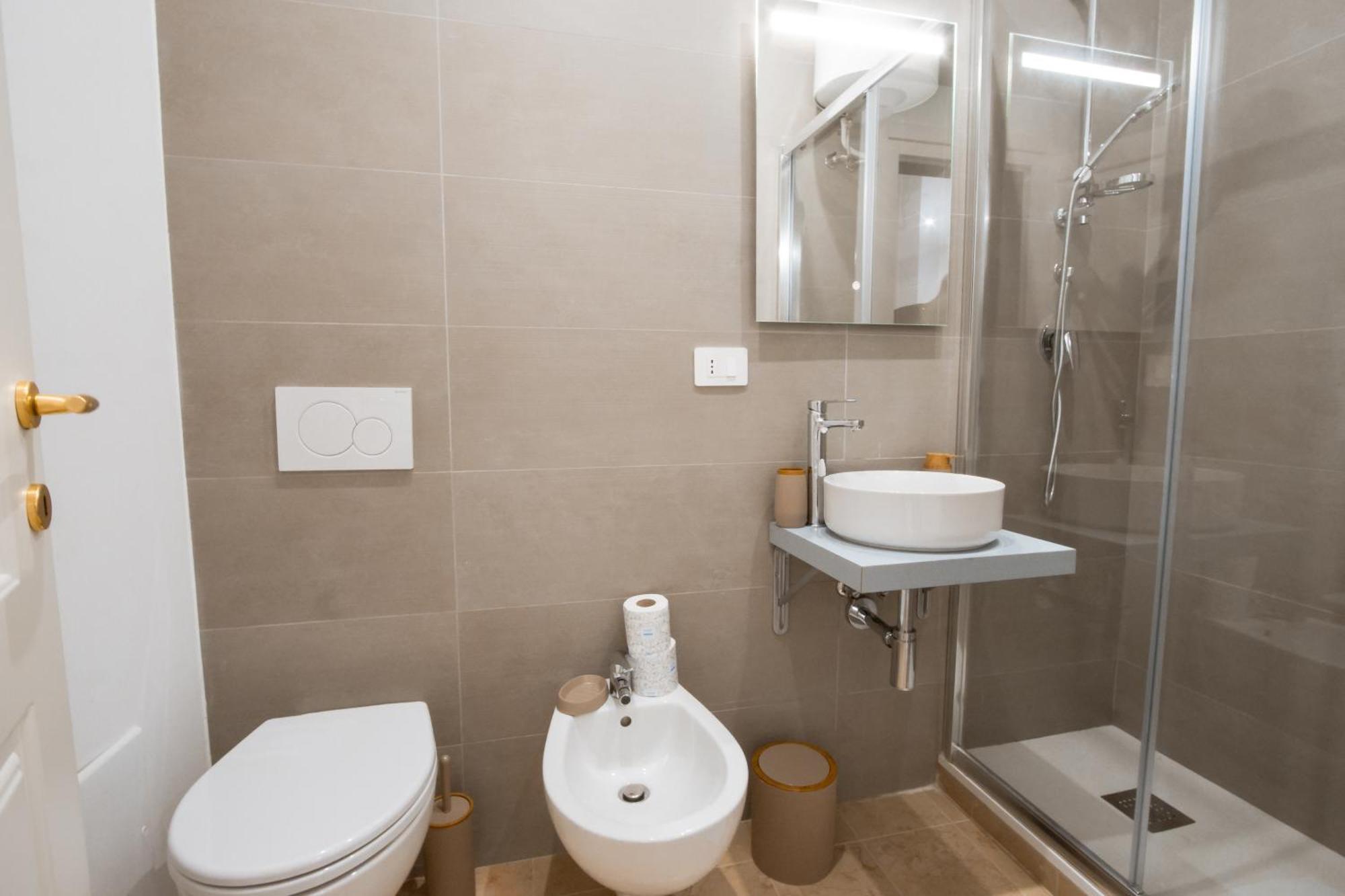 Palazzo Marevento Apartment Бари Екстериор снимка